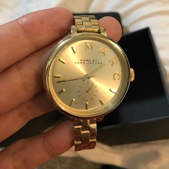 MARC JACOBS GOLD WATCH - Picture 2 of 4
